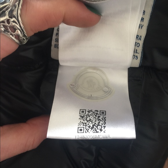 NFS—Moncler Doudoune Legere size 3 - Picture 6 of 10